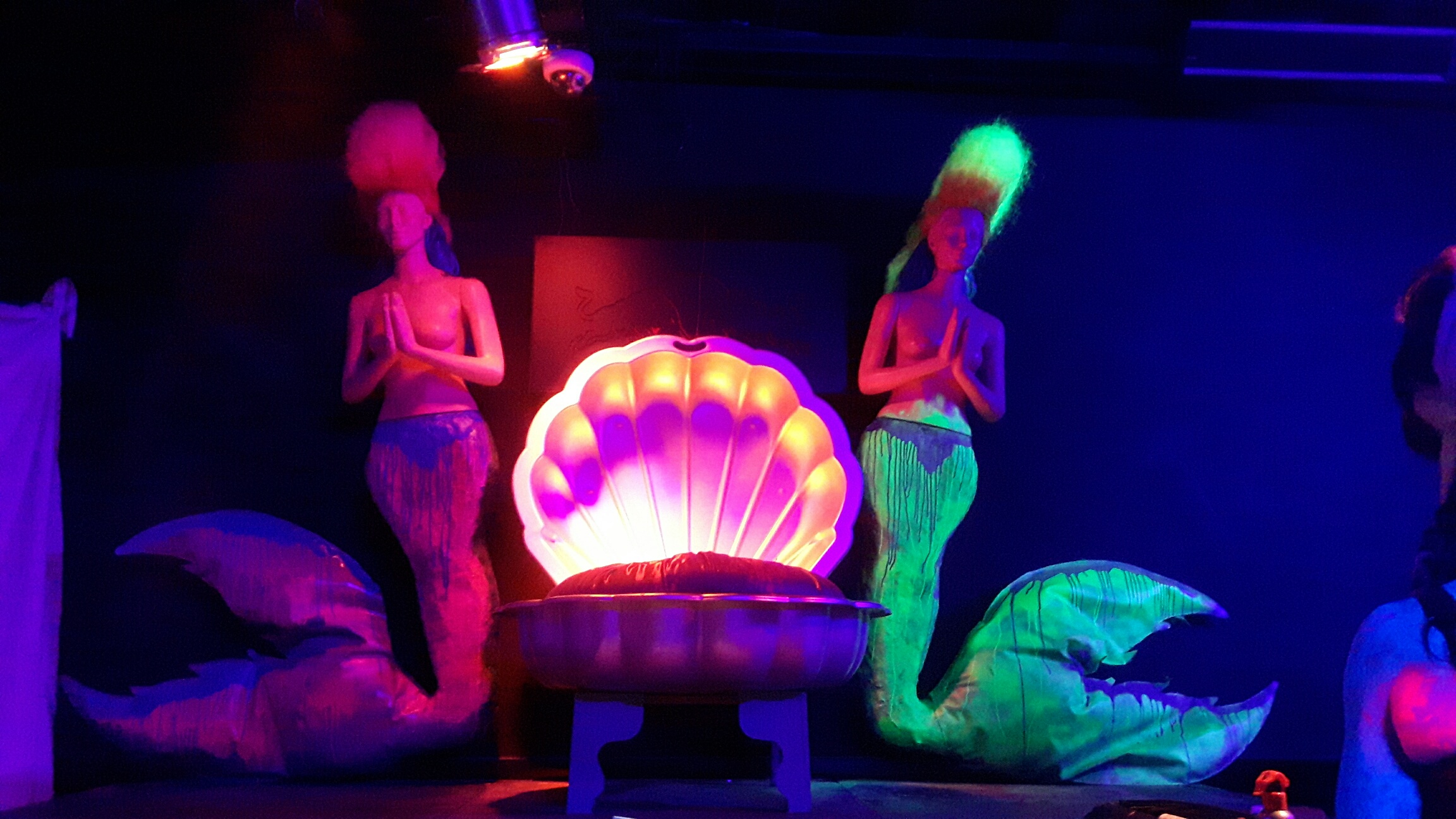 zeemeerminnen blacklight
